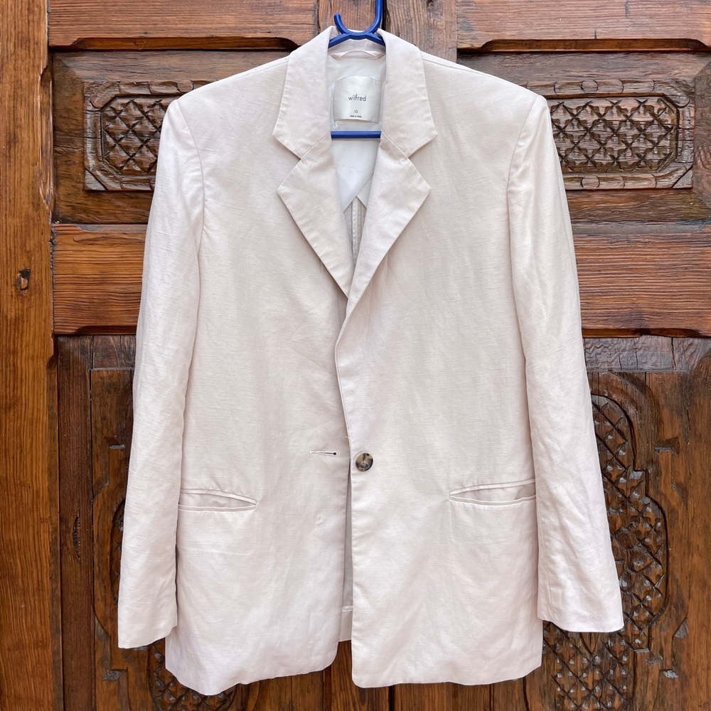Beige Linen Aritzia Blazer